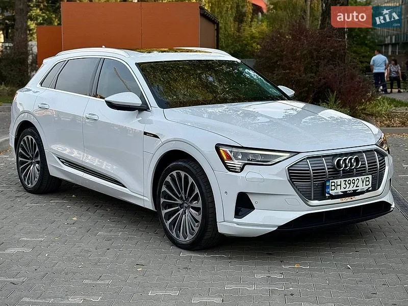Audi e-tron
