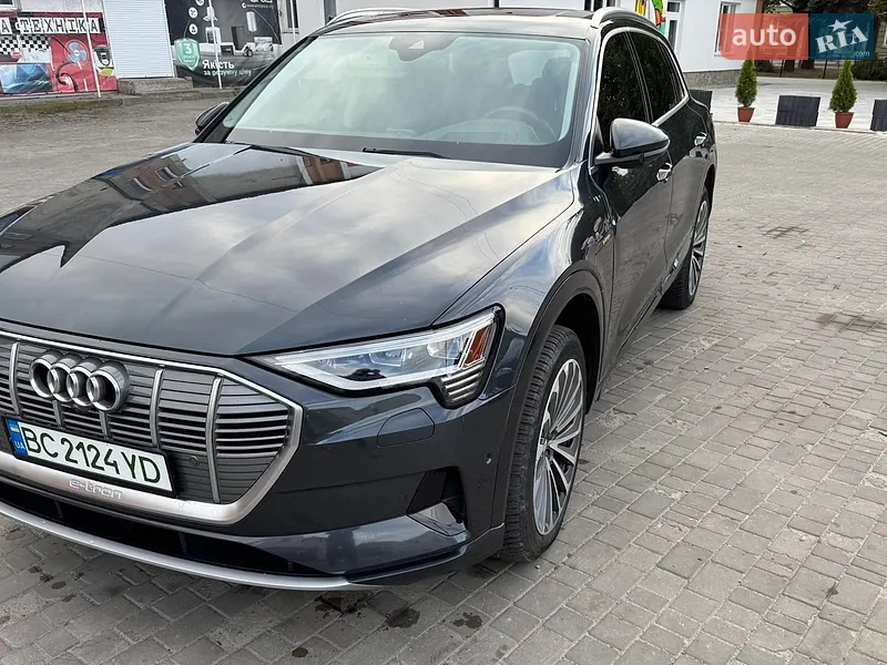 Audi e-tron 2019