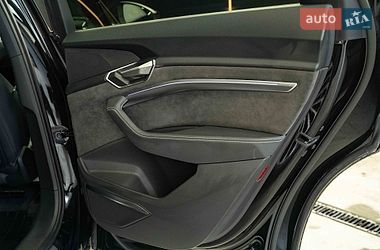 Внедорожник / Кроссовер Audi e-tron 2020 в Черновцах