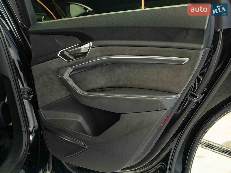 Внедорожник / Кроссовер Audi e-tron 2020 в Черновцах