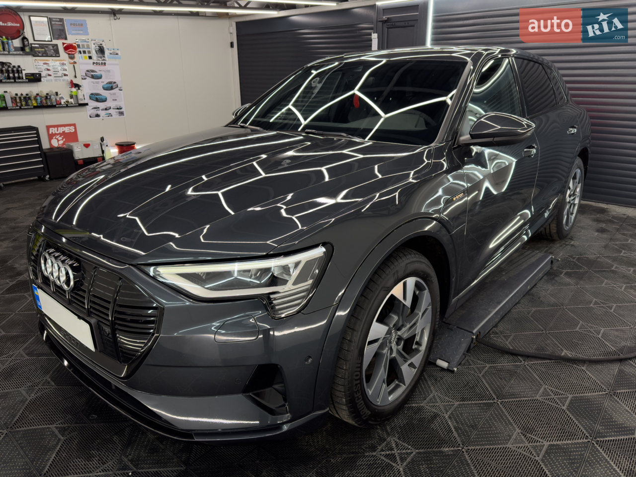 2019 Audi e-tron - мініатюра 22