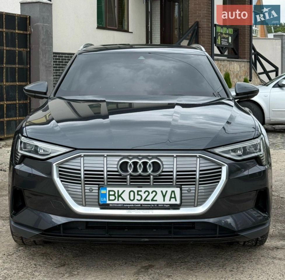 2020 Audi e-tron - мініатюра 25
