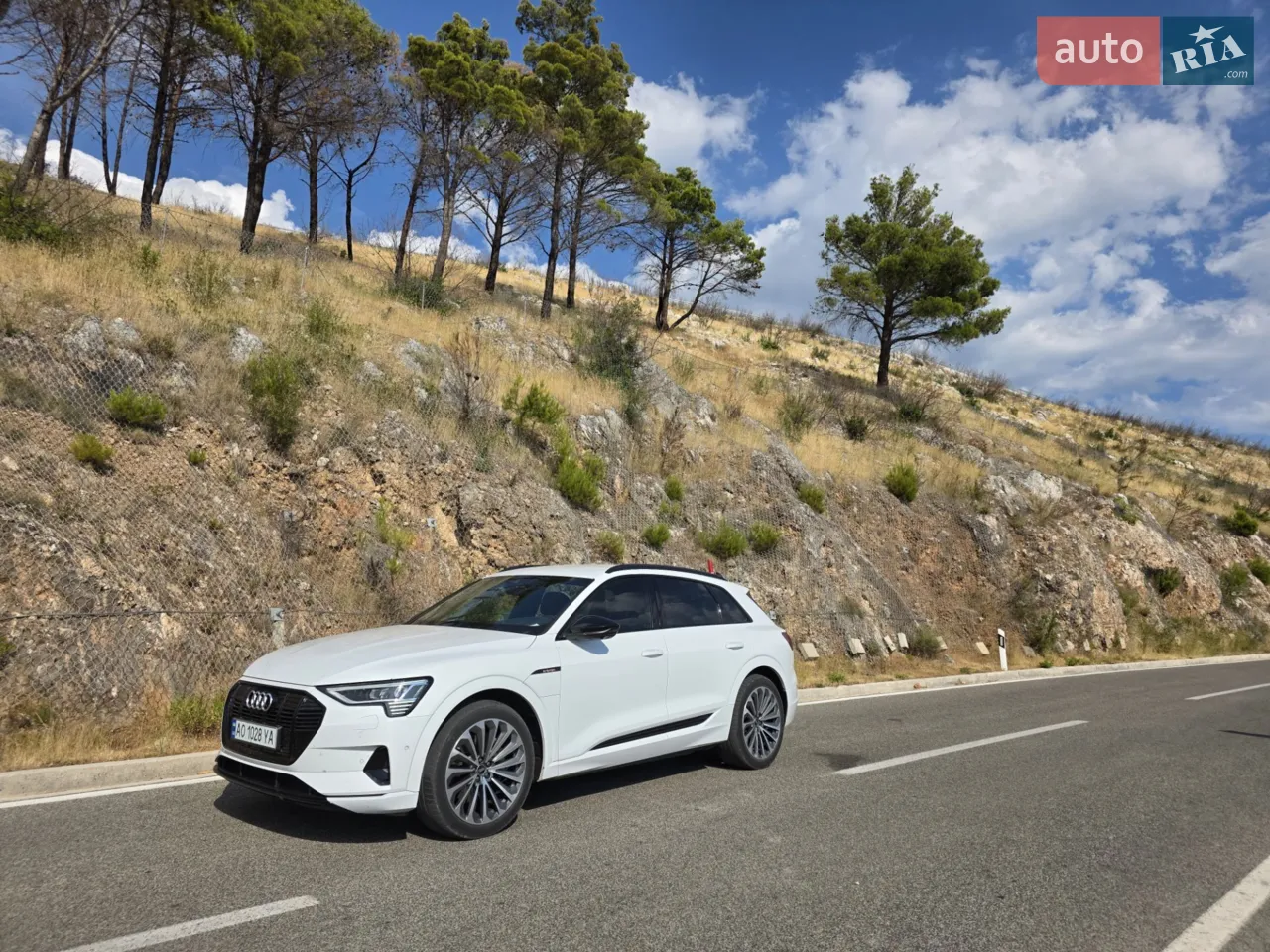 2020 Audi e-tron - мініатюра 46