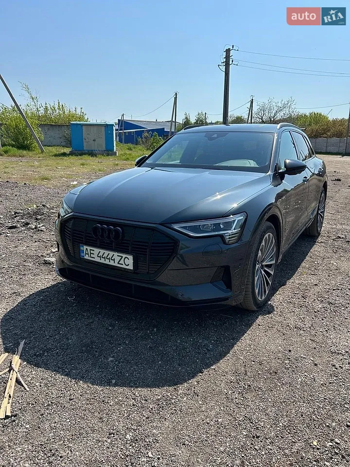 2020 Audi e-tron - мініатюра 16