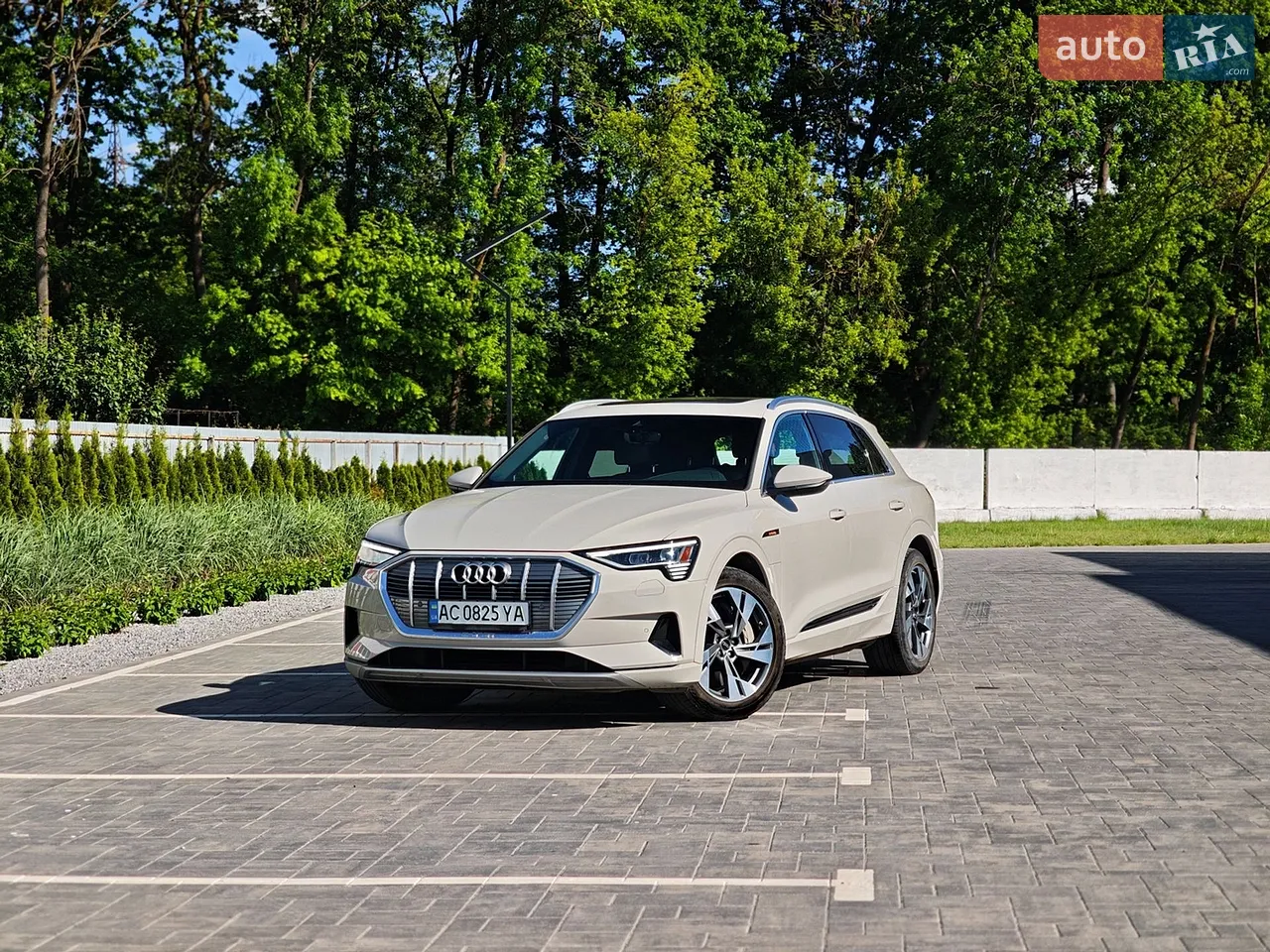 2021 Audi e-tron - мініатюра 30