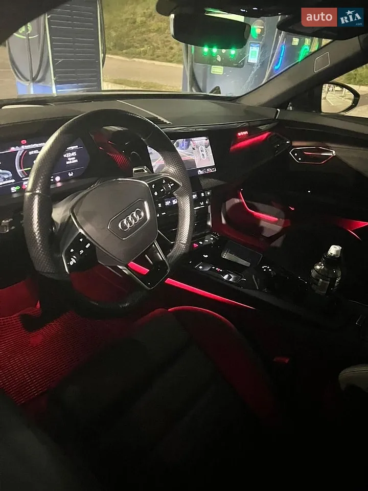 2021 Audi e-tron GT - мініатюра 18