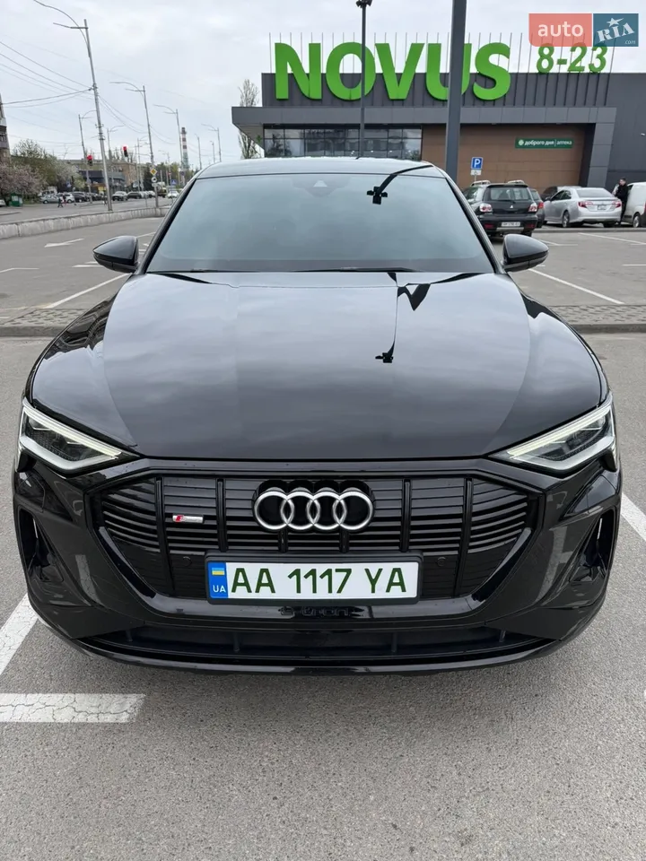 2021 Audi e-tron S - мініатюра 25