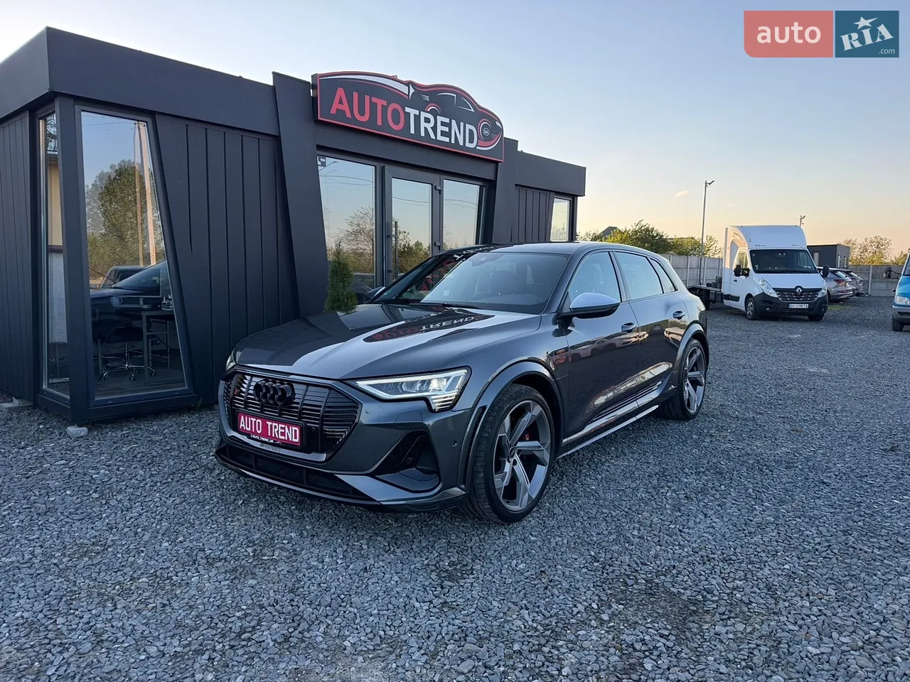 2022 Audi e-tron S - мініатюра 51