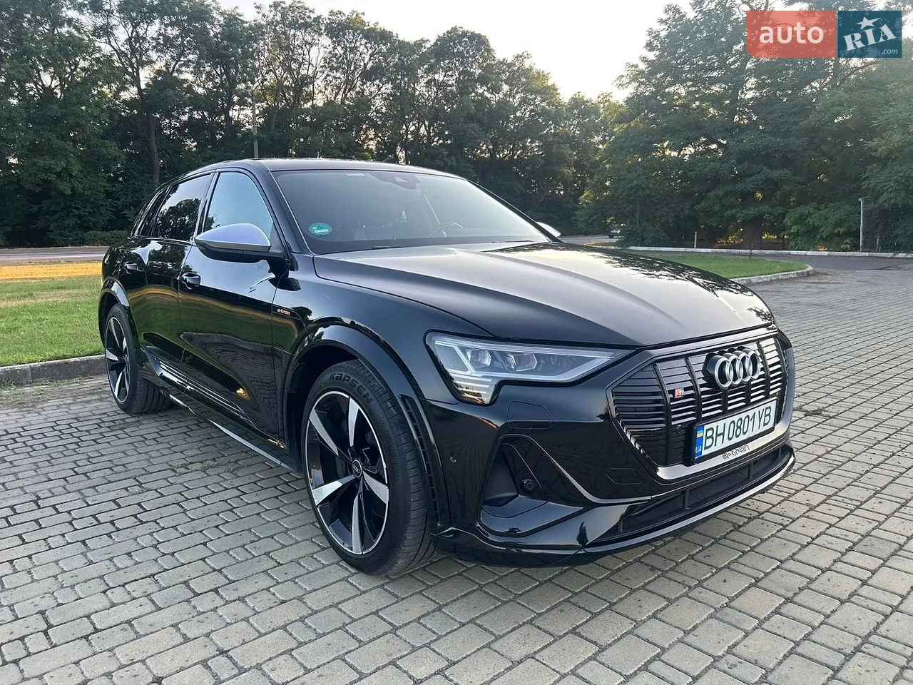 2022 Audi e-tron S - мініатюра 33