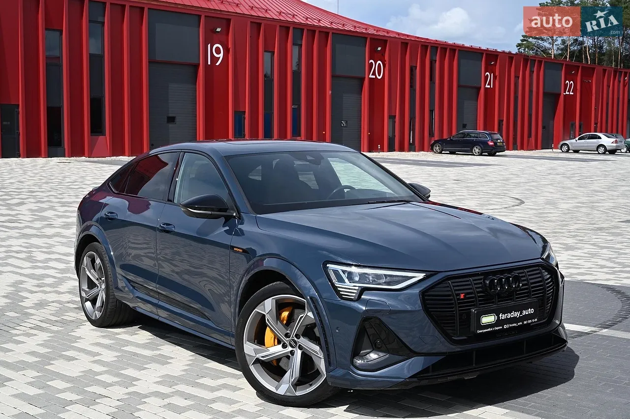 2022 Audi e-tron S Sportback - мініатюра 31