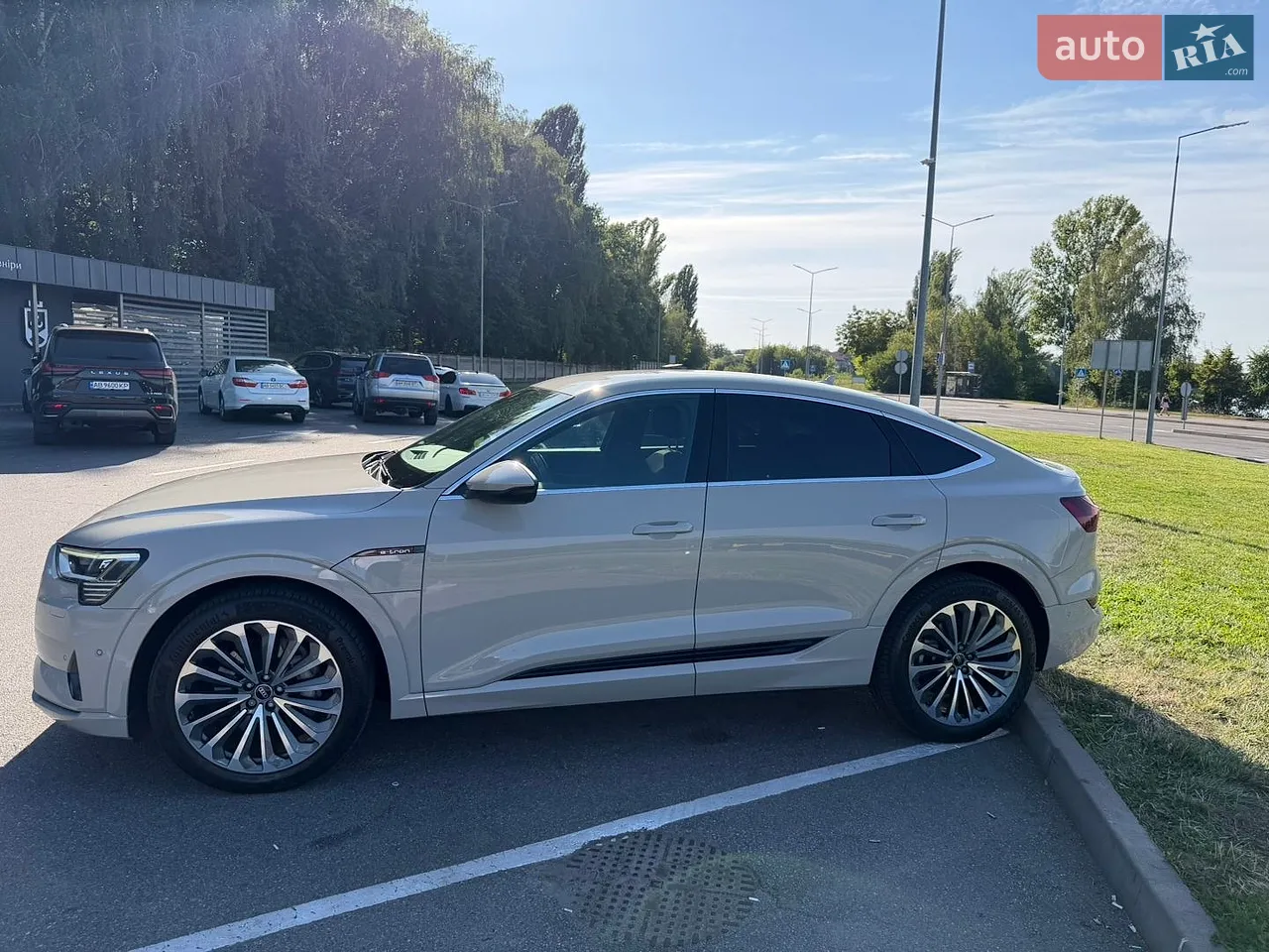 2020 Audi e-tron Sportback - мініатюра 25