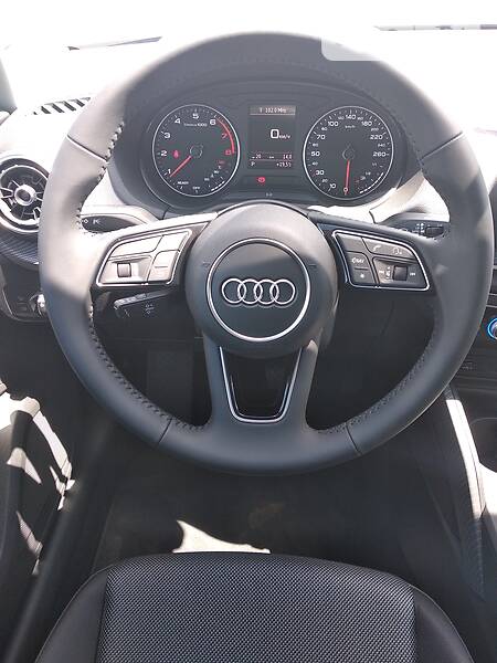 Позашляховик / Кросовер Audi Q2 2019 в Запоріжжі