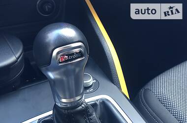 Позашляховик / Кросовер Audi Q2 2017 в 
