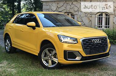 Позашляховик / Кросовер Audi Q2 2017 в 