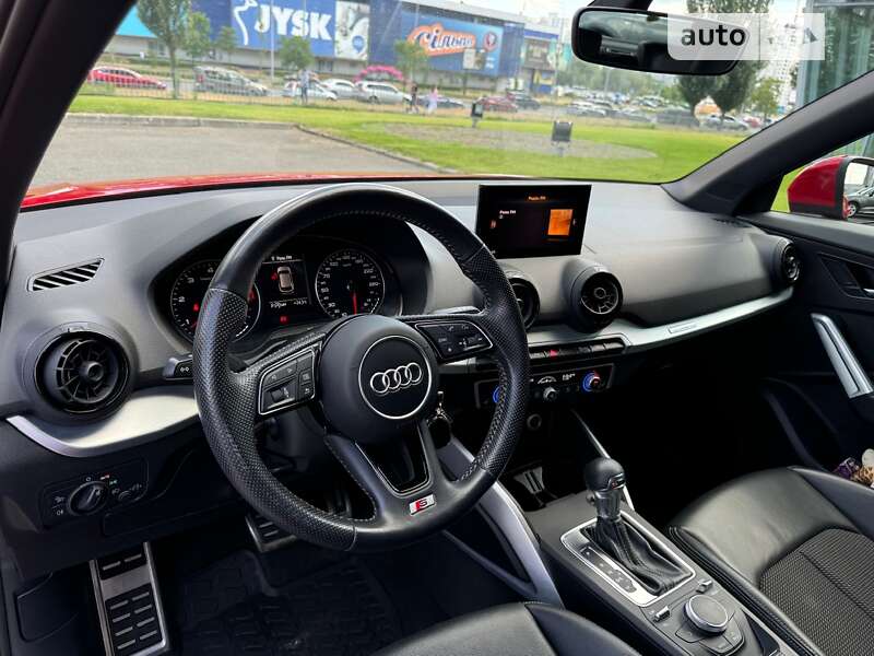 Позашляховик / Кросовер Audi Q2 2017 в Києві