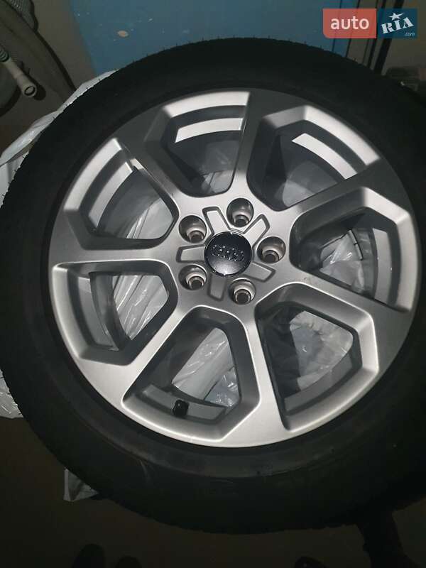 Позашляховик / Кросовер Audi Q2 2016 в Києві