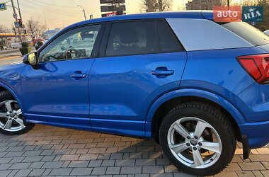 Внедорожник / Кроссовер Audi Q2 2017 в 