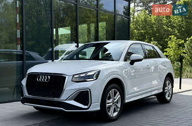 Позашляховик / Кросовер Audi Q2 2023 в 