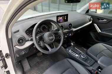 Позашляховик / Кросовер Audi Q2 2023 в 