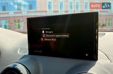Внедорожник / Кроссовер Audi Q2 2017 в 