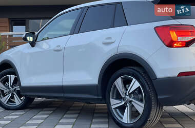 Внедорожник / Кроссовер Audi Q2 2017 в 