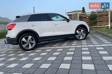 Внедорожник / Кроссовер Audi Q2 2017 в 