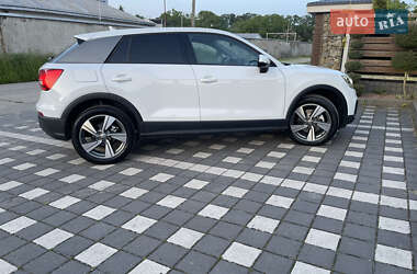 Внедорожник / Кроссовер Audi Q2 2017 в 