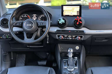 Внедорожник / Кроссовер Audi Q2 2017 в 