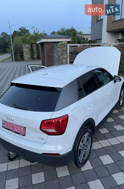 Внедорожник / Кроссовер Audi Q2 2017 в 