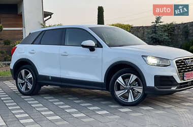 Внедорожник / Кроссовер Audi Q2 2017 в 