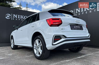 Позашляховик / Кросовер Audi Q2 2023 в 