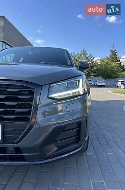 Внедорожник / Кроссовер Audi Q2 2017 в 