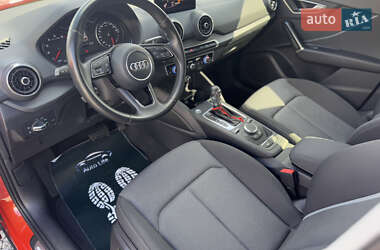 Внедорожник / Кроссовер Audi Q2 2016 в 