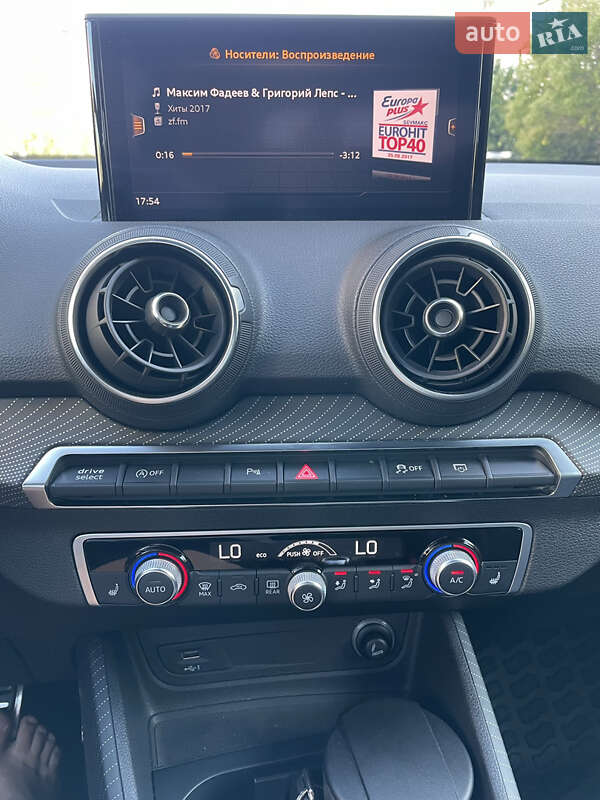 Позашляховик / Кросовер Audi Q2 2016 в Києві фото 29 Позашляховик / Кросовер Audi Q2 2016 в Києві