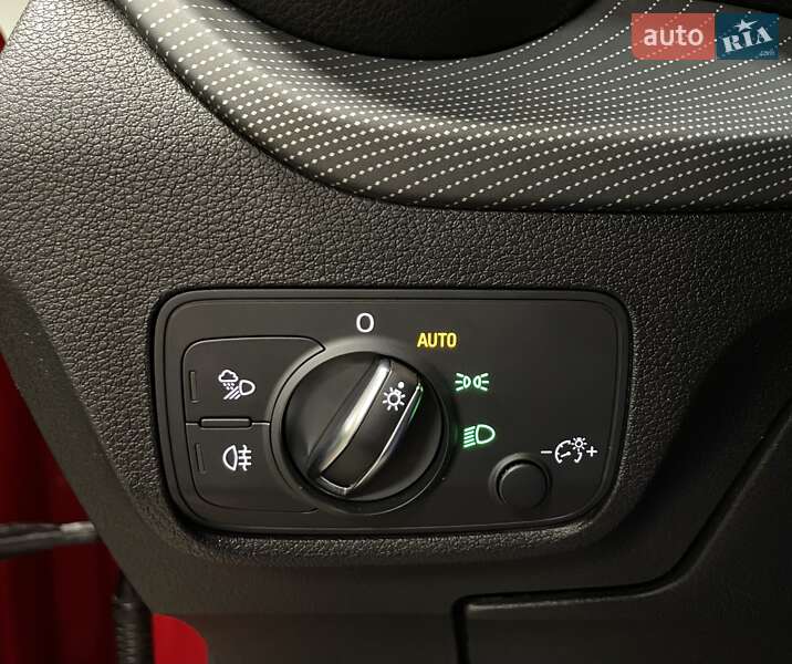 Позашляховик / Кросовер Audi Q2 2018 в Львові