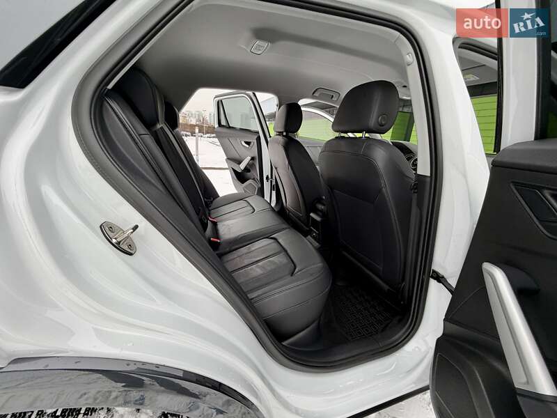 Позашляховик / Кросовер Audi Q2 2023 в Києві