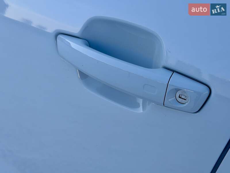 Позашляховик / Кросовер Audi Q2 2023 в Києві фото 28 Позашляховик / Кросовер Audi Q2 2023 в Києві