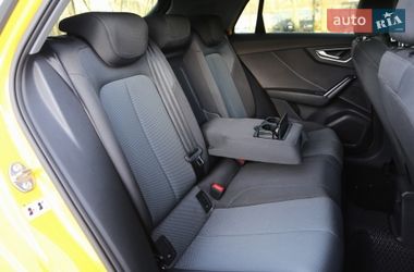 Внедорожник / Кроссовер Audi Q2 2016 в Киеве