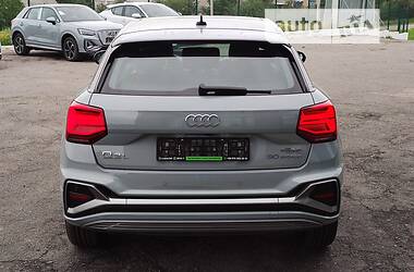 Позашляховик / Кросовер Audi Q2L e-tron 2022 в 