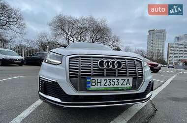Внедорожник / Кроссовер Audi Q2L e-tron 2021 в 