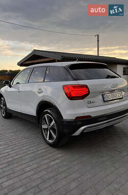 Внедорожник / Кроссовер Audi Q2L e-tron 2021 в 