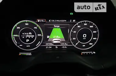Audi Q2L e-tron 2021