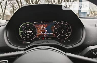 Позашляховик / Кросовер Audi Q2L e-tron 2021 в Запоріжжі