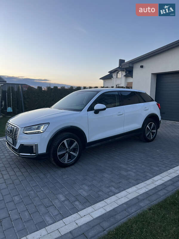 Позашляховик / Кросовер Audi Q2L e-tron 2021 в Тернополі