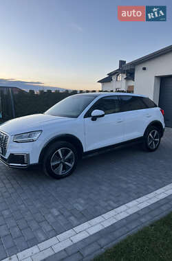 Audi Q2L e-tron 2021 Audi Q2L e-tron 2021