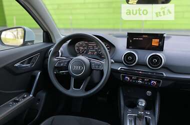 Внедорожник / Кроссовер Audi Q2L e-tron 2022 в Киеве