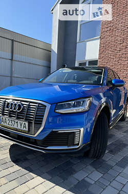 Audi Q2L e-tron 2021