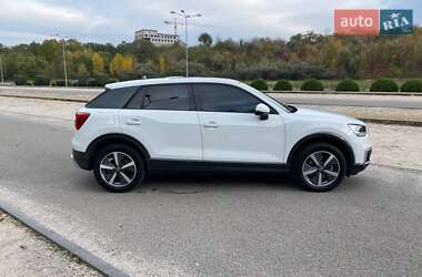 Внедорожник / Кроссовер Audi Q2L e-tron 2021 в 