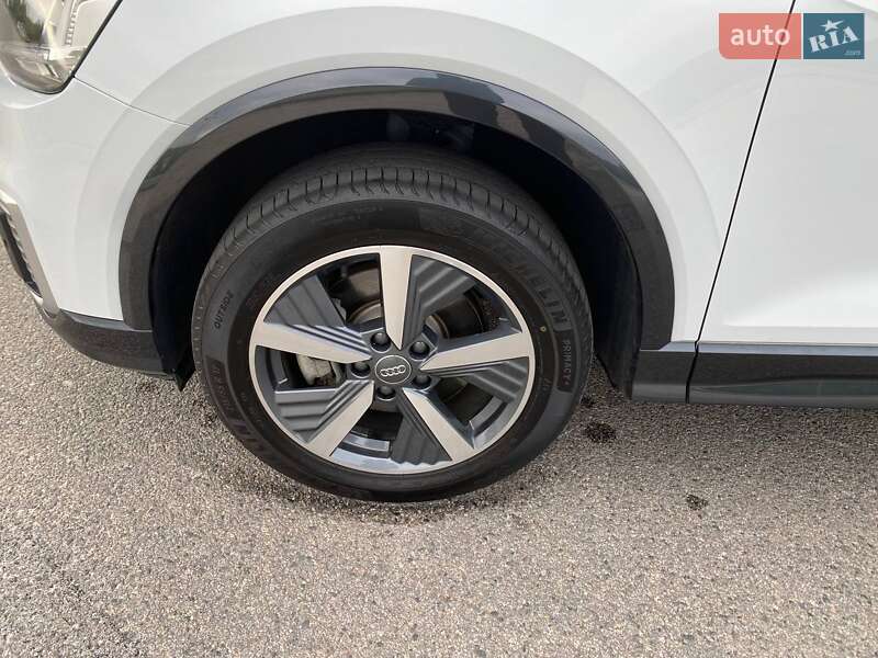 Позашляховик / Кросовер Audi Q2L e-tron 2021 в Дніпрі