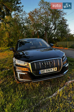Внедорожник / Кроссовер Audi Q2L e-tron 2021 в 